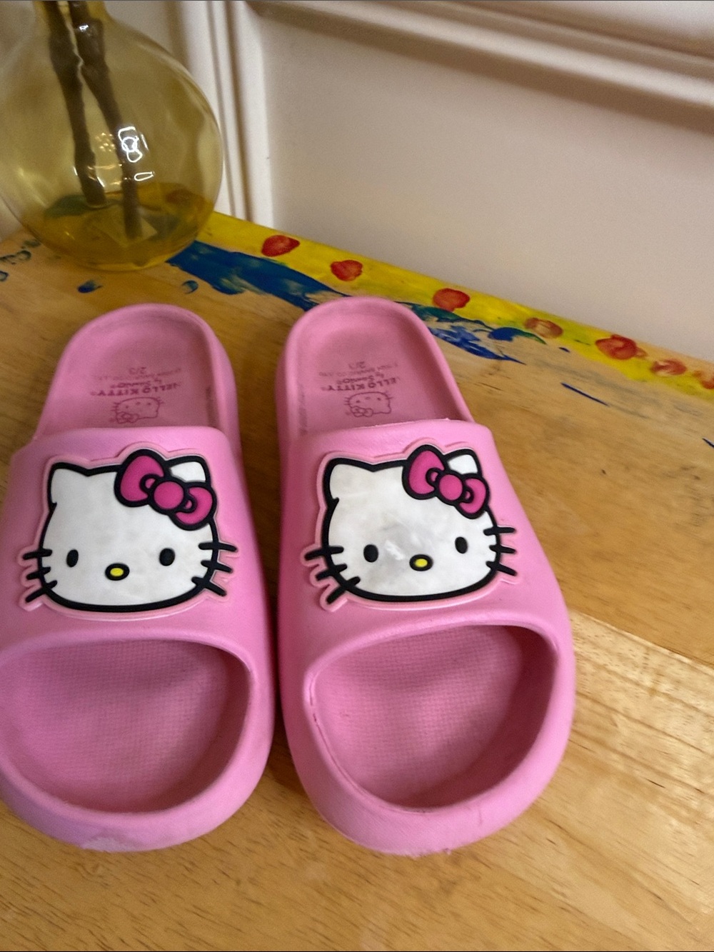 Sanrio Hello Kitty Girls Size 2/3 Pink Summer Slides Sandals